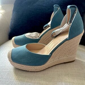 Elegant Blue Espadrille Wedge Sandals size 6